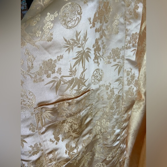 Vintage Old Shanghai San Francisco Gold Brocade Asian Kimono Robe One Size - Picture 3 of 10